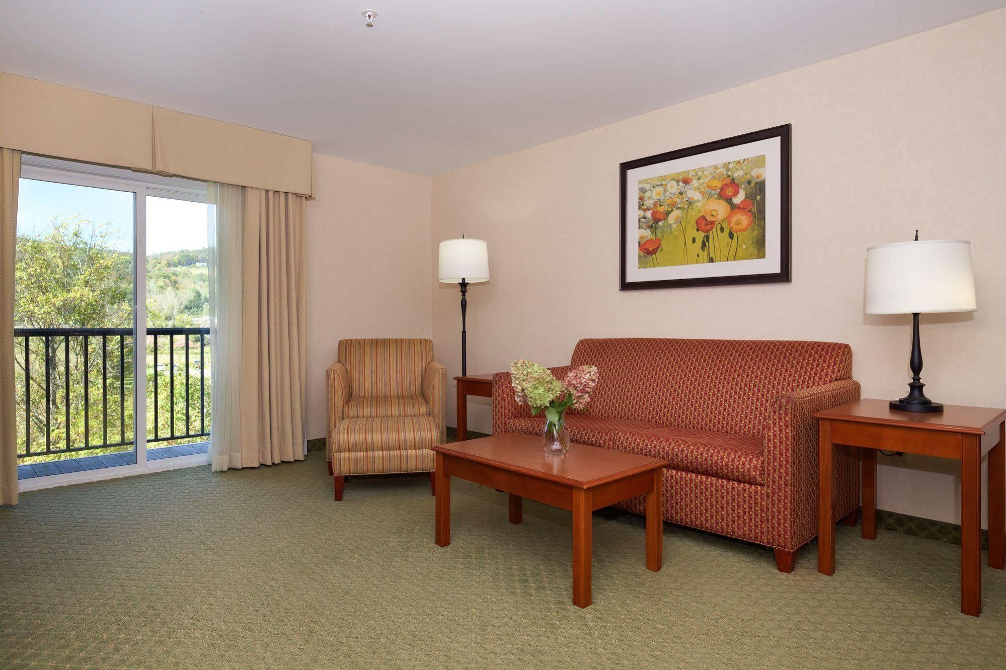 White River Inn & Suites وايت ريفر جنكشن المظهر الخارجي الصورة